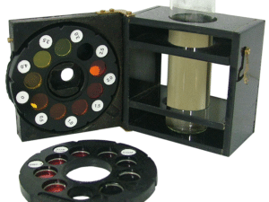 COLOUR COMPARATOR