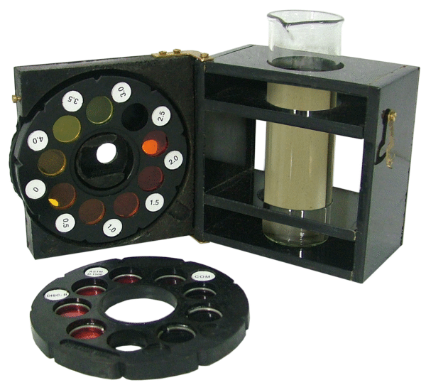 COLOUR COMPARATOR